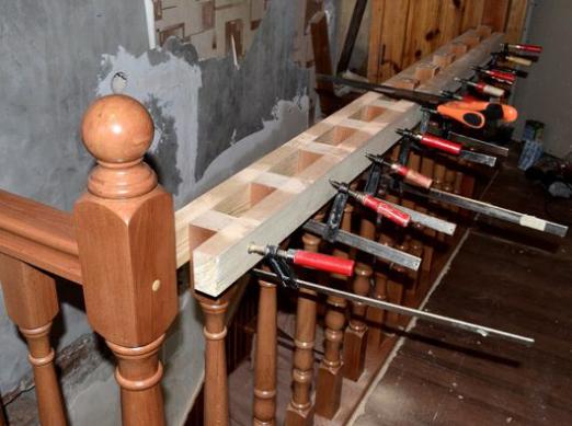 Как самостоятельно изготовить римские балясины и столбы для деревянной лестницы на металлокаркасе